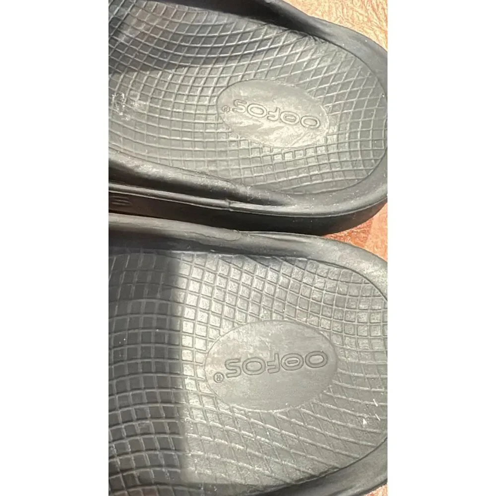 Men's Oofas Black Slip On recovery Unisex Flip Flops Sandals W13